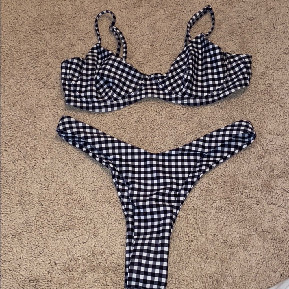Gangnam patterned bikini set